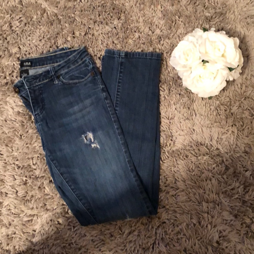 Distressed modern fit straight leg jeans